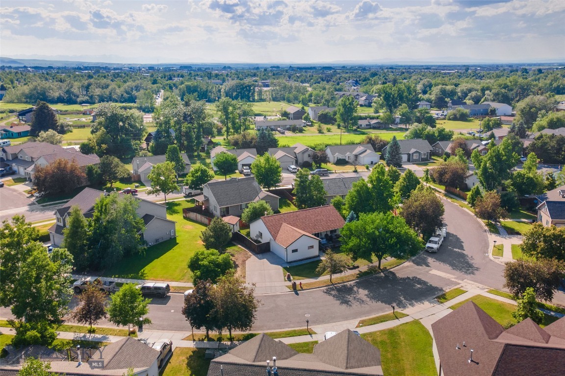 217 Lillian Way