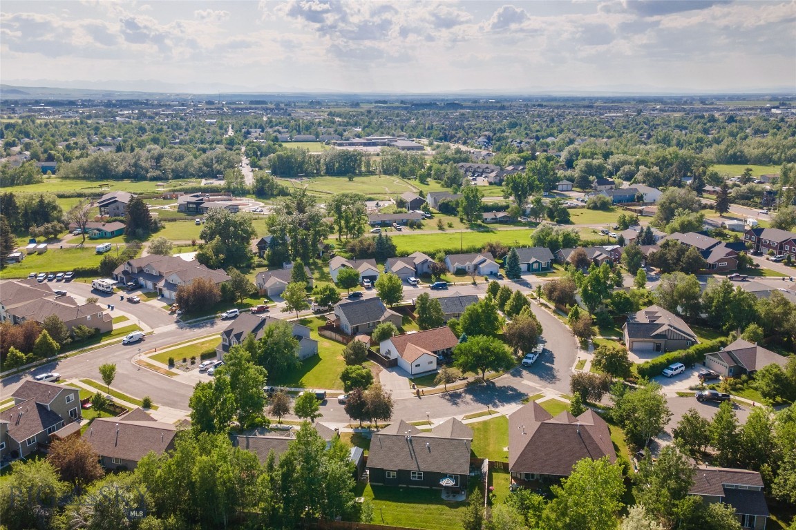 217 Lillian Way