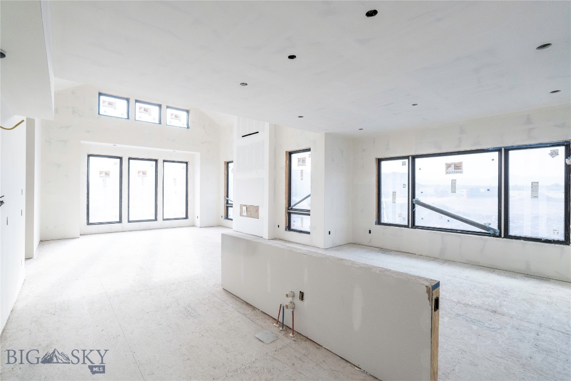 159 Creekbank Loop