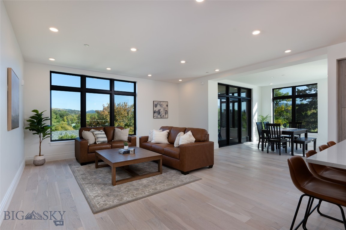 315 N Tracy Avenue 407