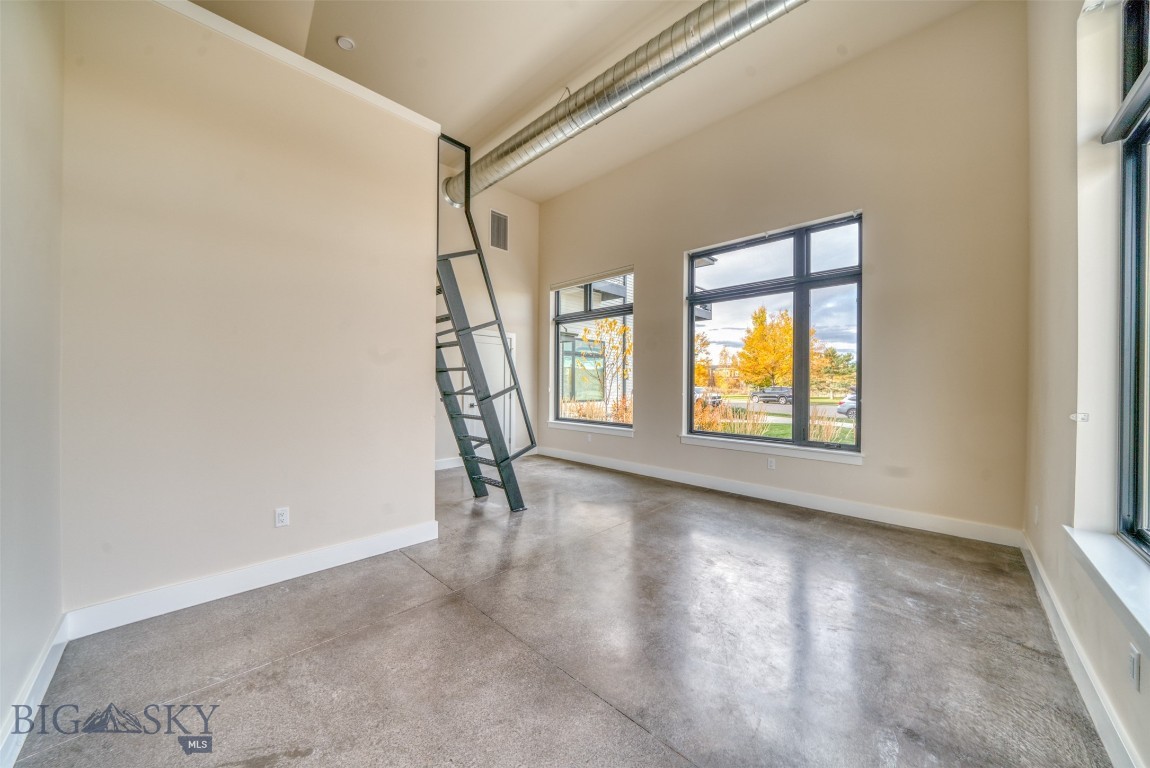 2352 Vaquero Parkway 105