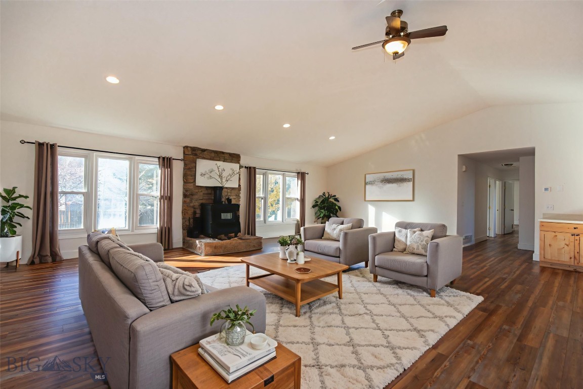 15 Forest Creek Drive