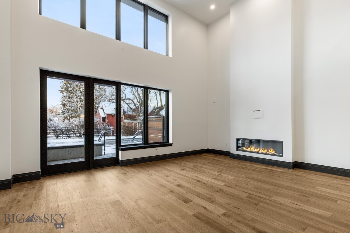 315 N Tracy Avenue 102