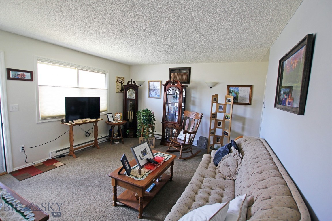 1120 W Babcock Street 7