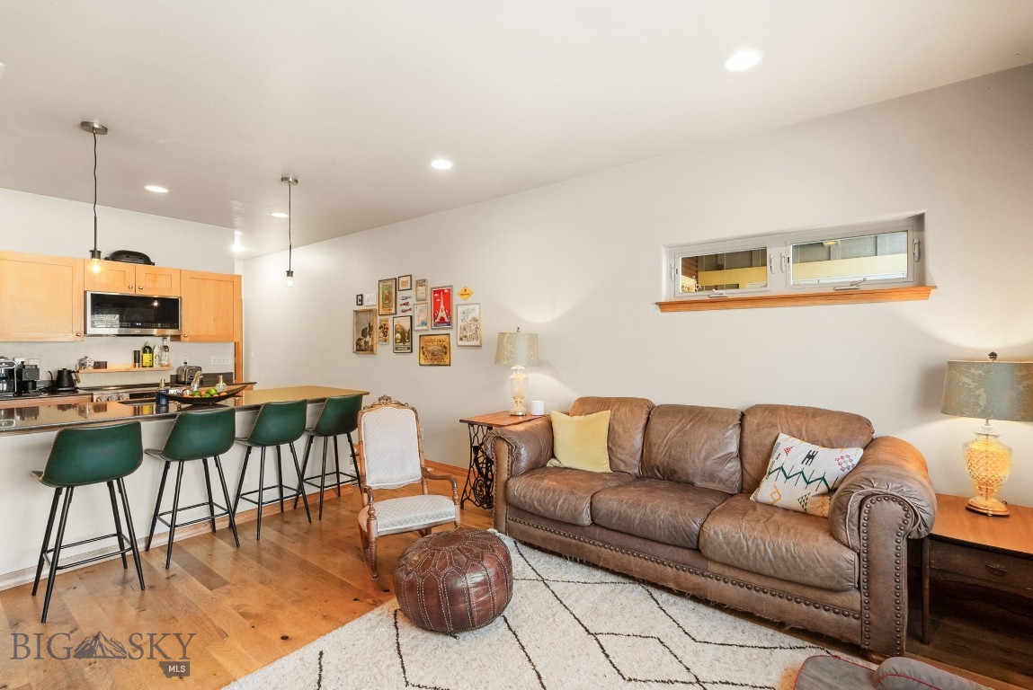 4256 Cover Street 32C