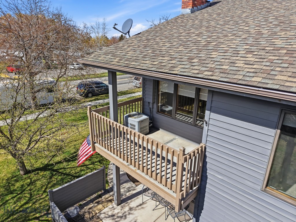 2200 W Dickerson Street 2