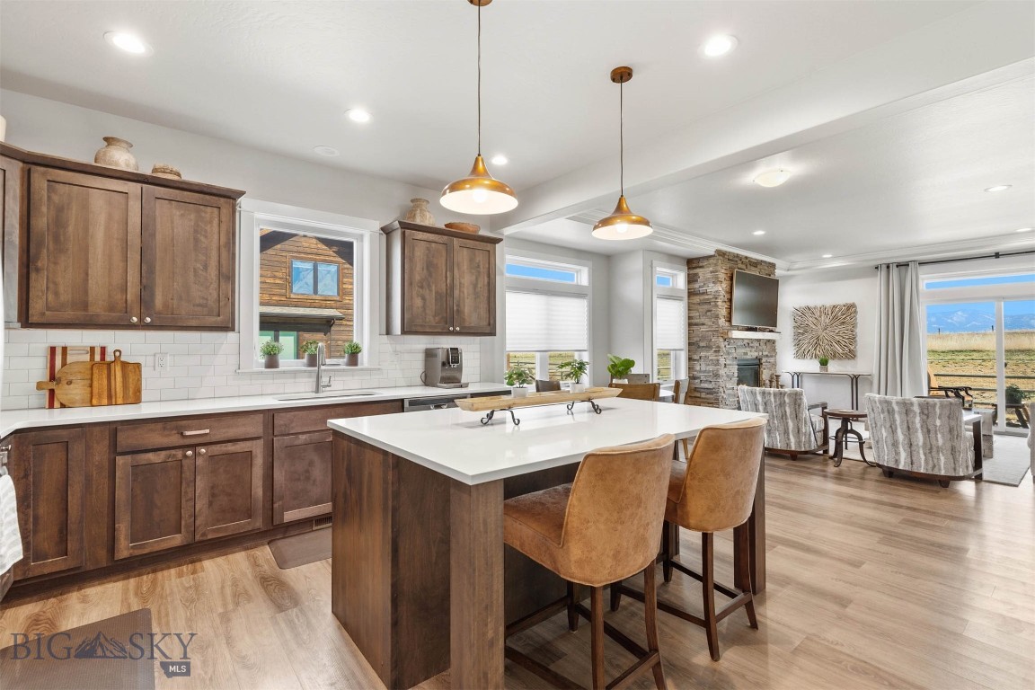 897 White Horse Loop