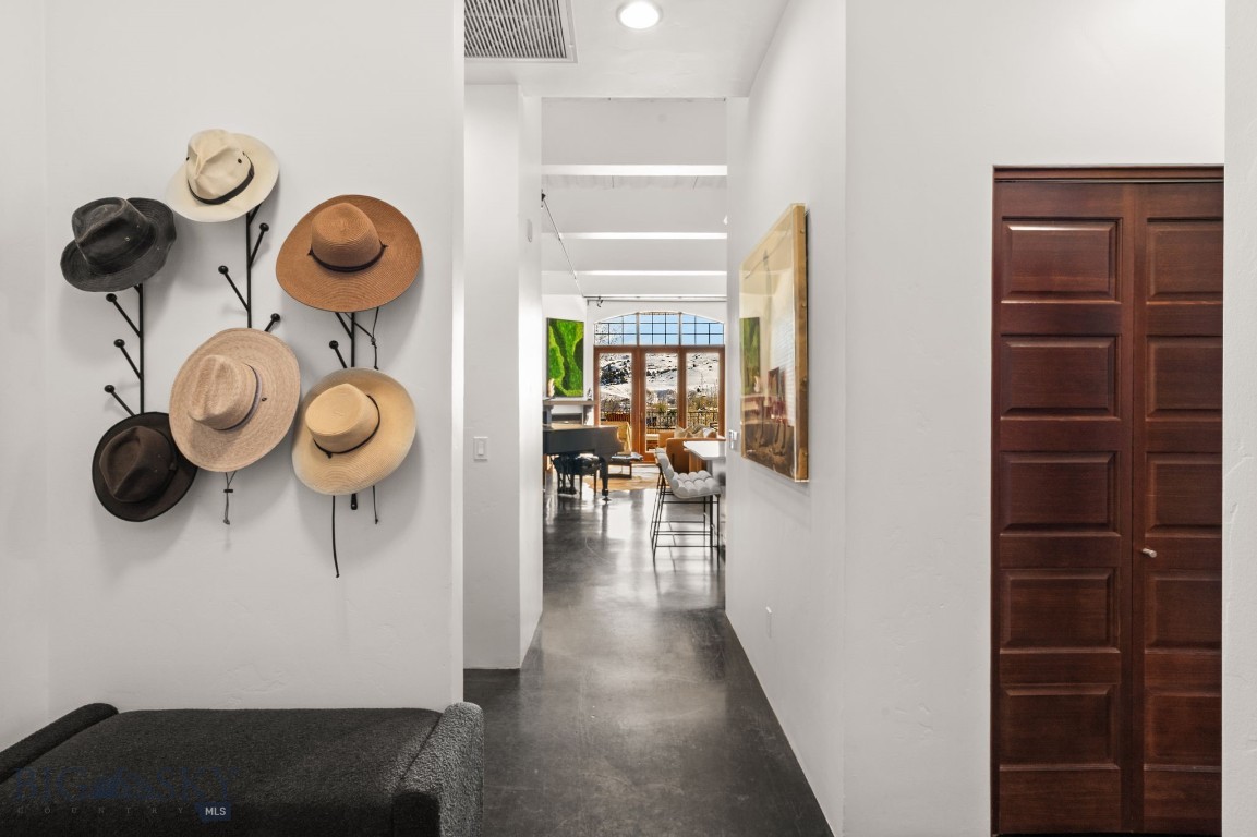 150 Village Crossing Way 1J