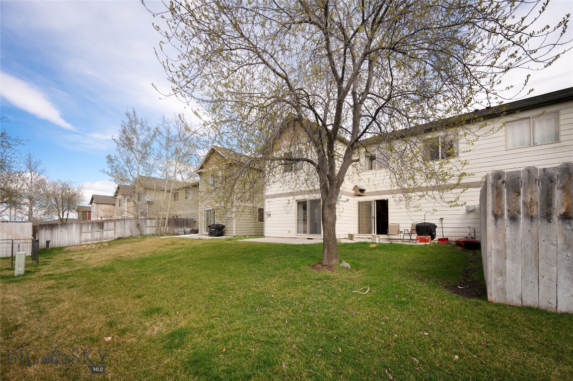 935 Forestglen Drive 3