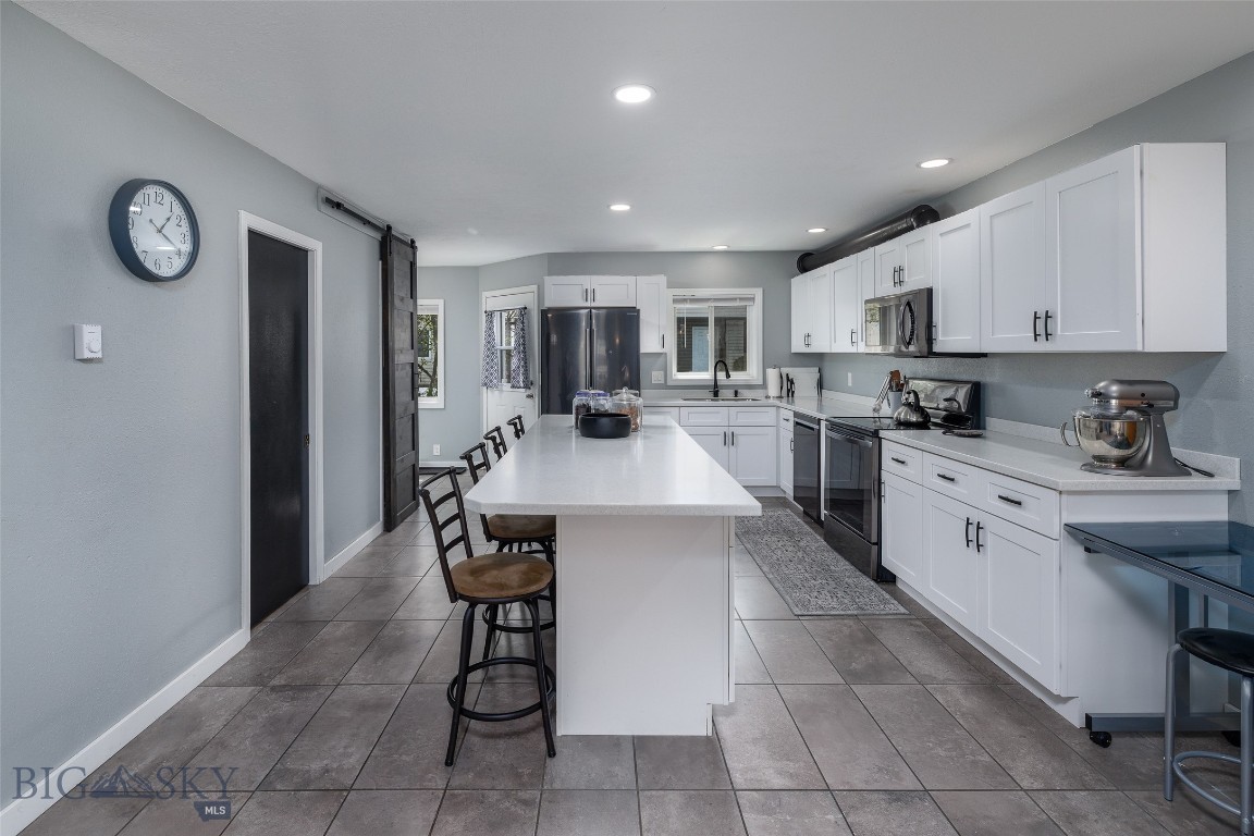 1802 W Lincoln Street 13