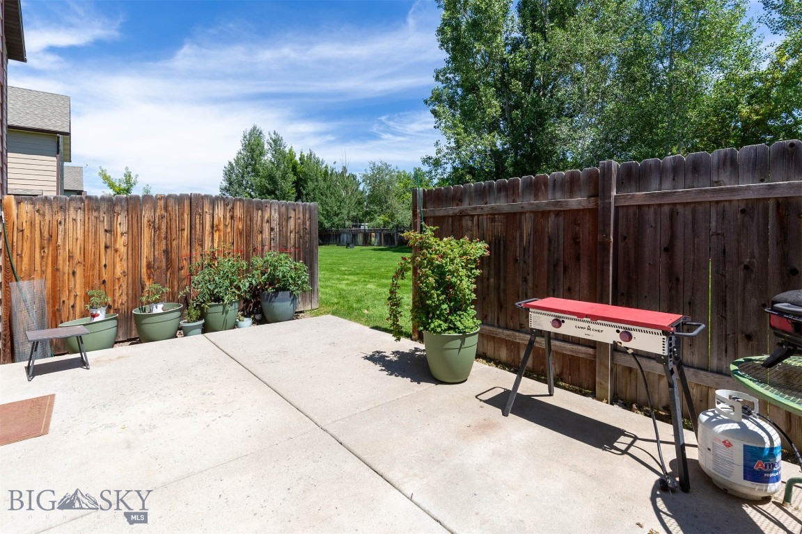 106 Droulliard Avenue 1