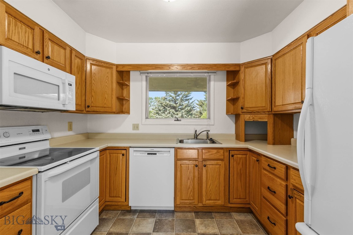 2114 Highland Court