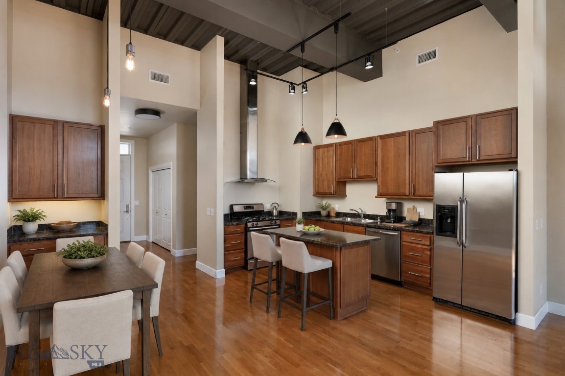 140 Village Crossing 4C