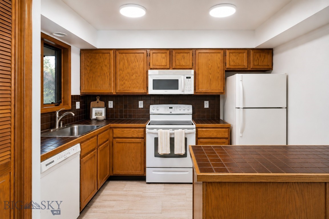 1703 W Olive Street 20