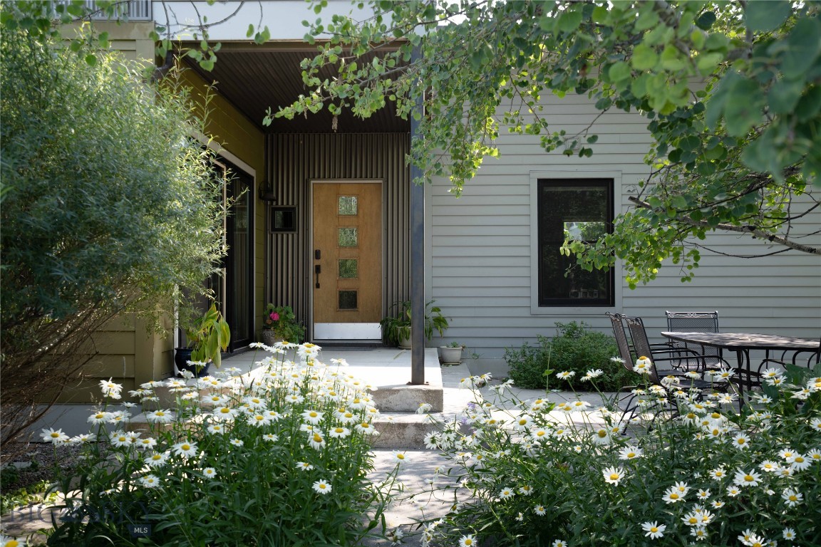 3748 Bungalow Lane