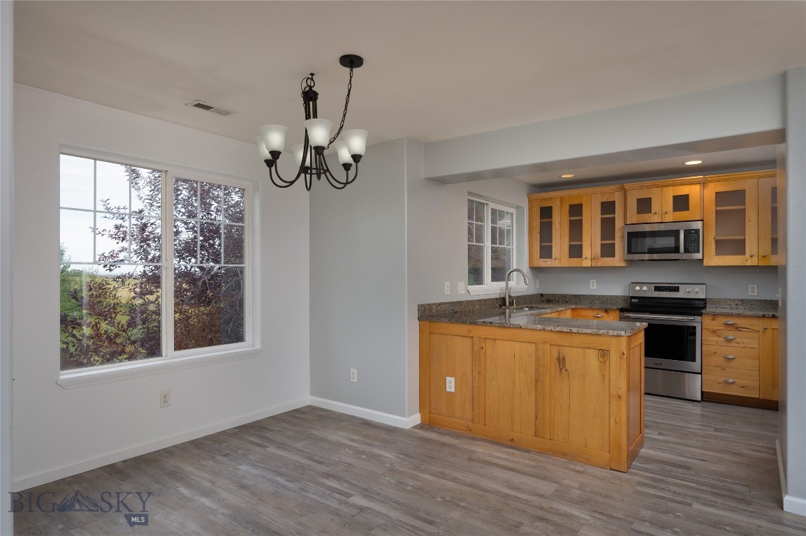877 Forestglen Drive 5H