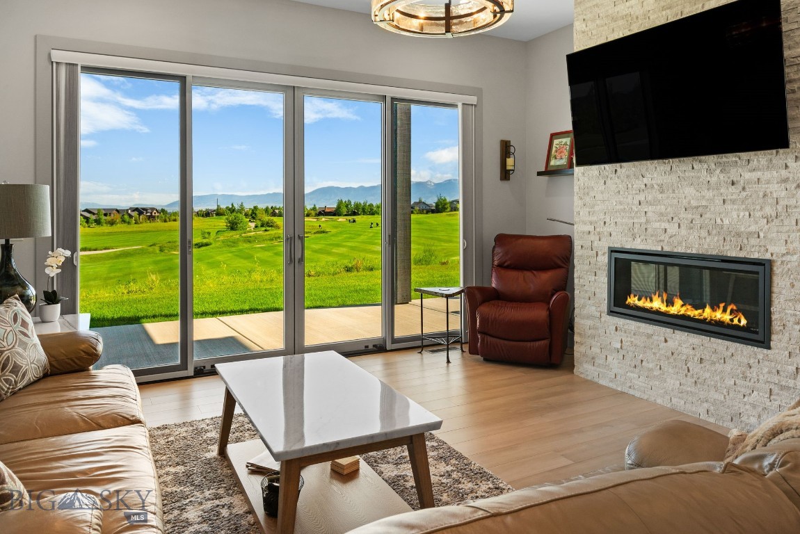 141 Balmoral Trl B