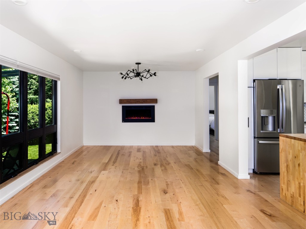 1206 N Cedarview Drive