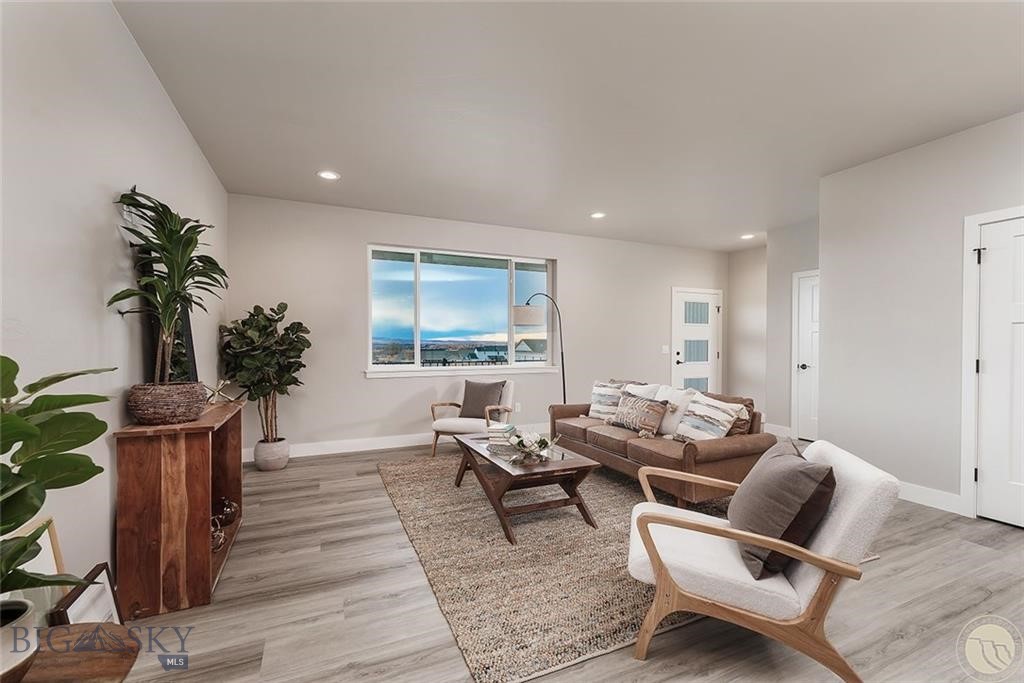 2304 Oriole Drive