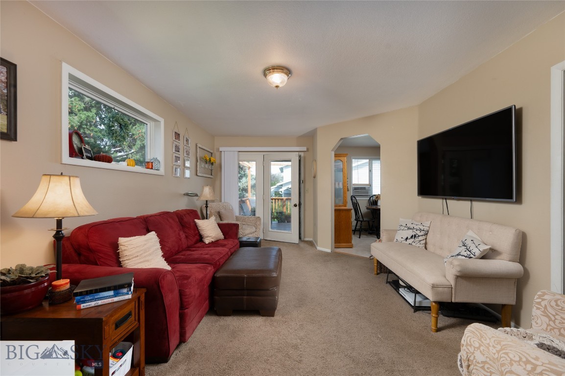 102 E Granite Avenue