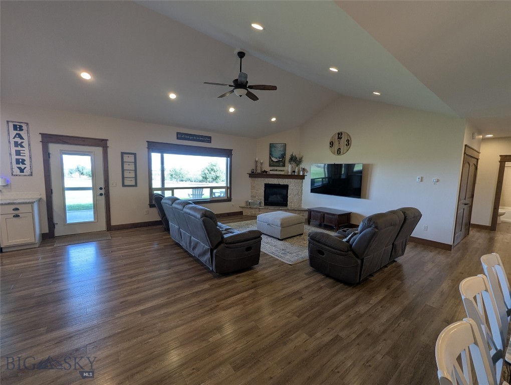632 Stewart Loop