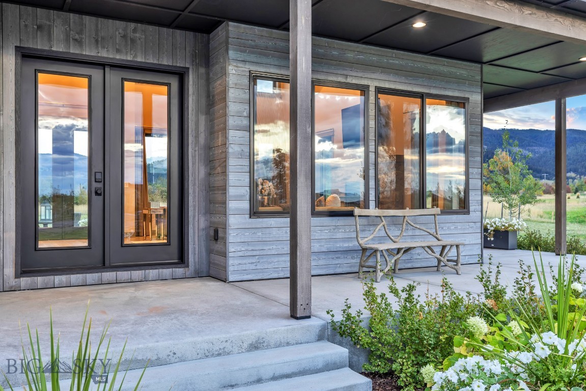 58 Waylon Way