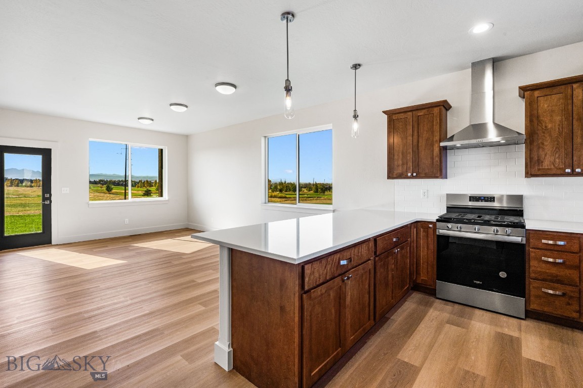 38 Horseshoe Loop