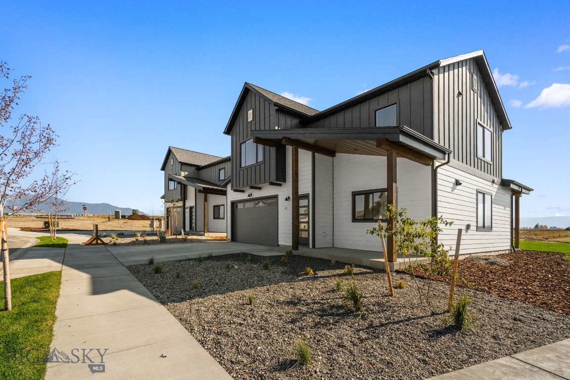 30 Horseshoe Loop