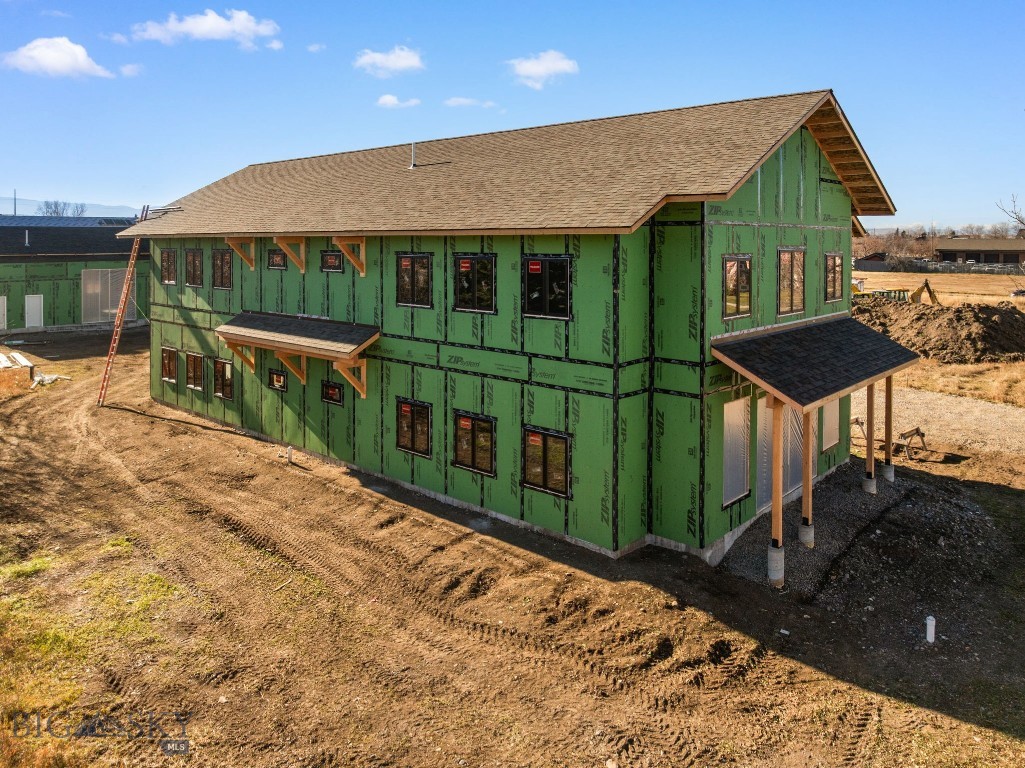 3505 Laramie Drive 1