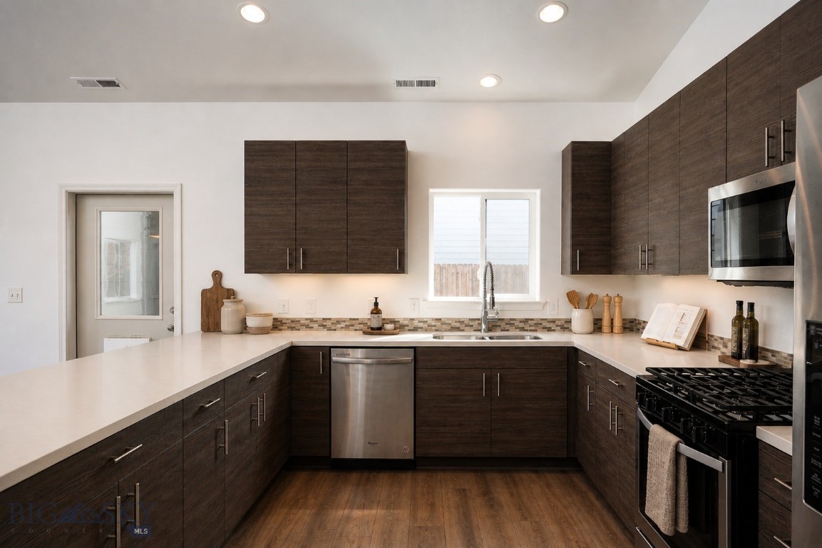 4480 Shadow Glen Drive
