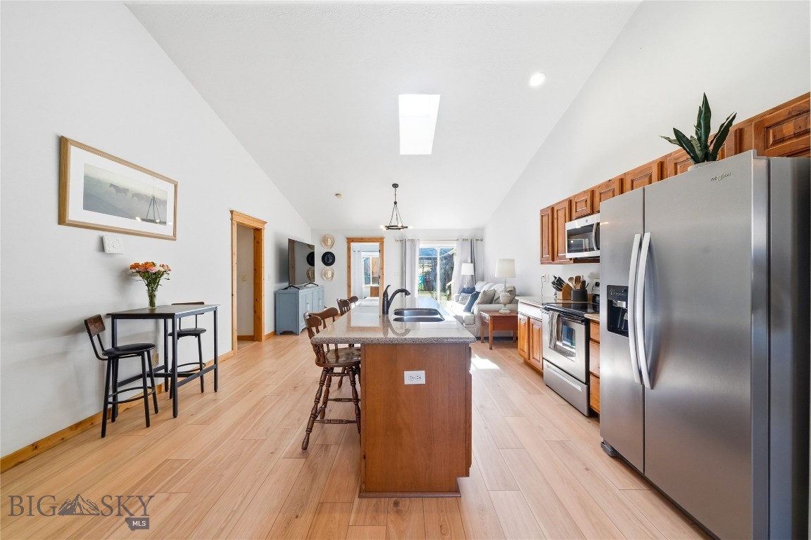 145 Talon Way B