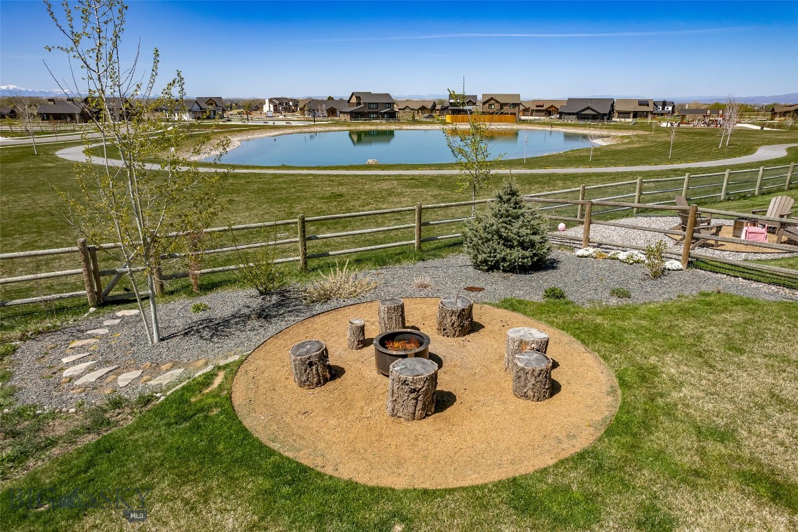 950 White Horse Loop