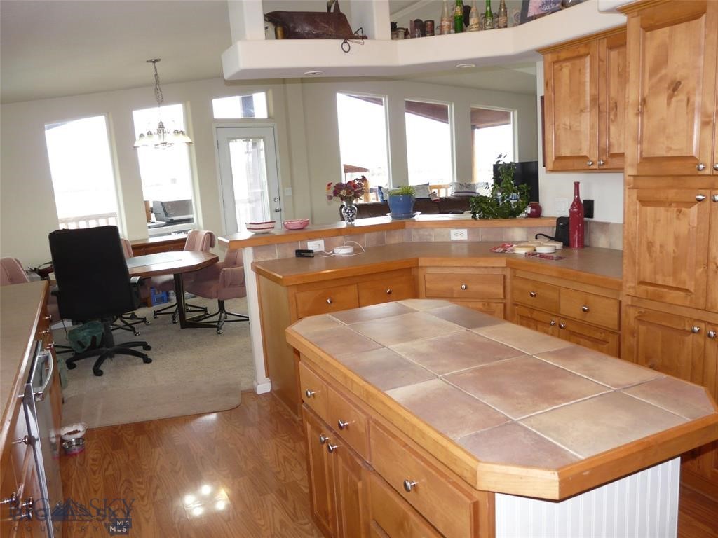 7543 Fowler Lane