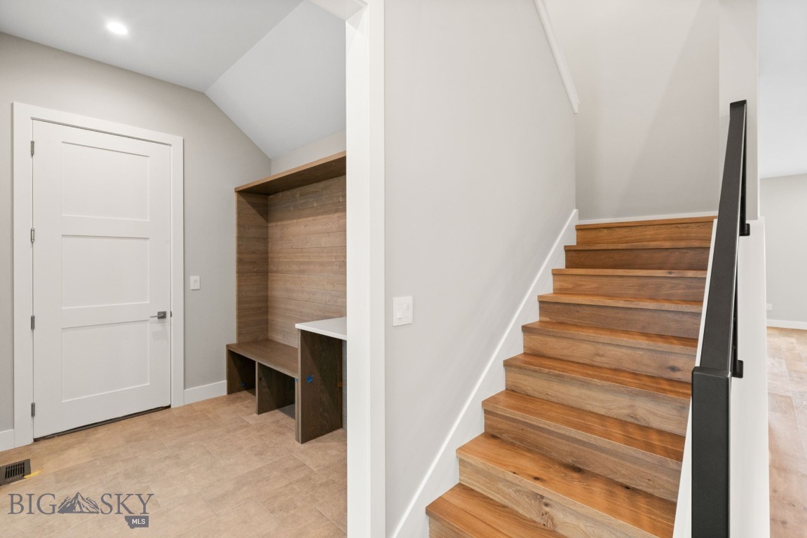 141 Creekbank Loop