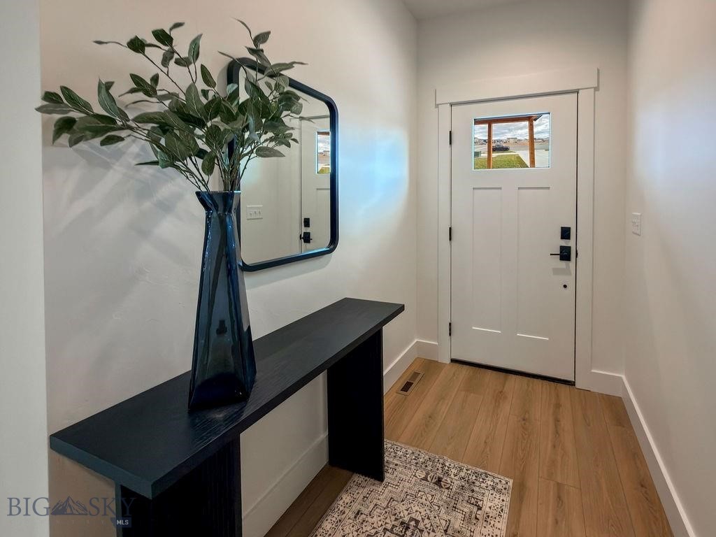856 Accolade Loop