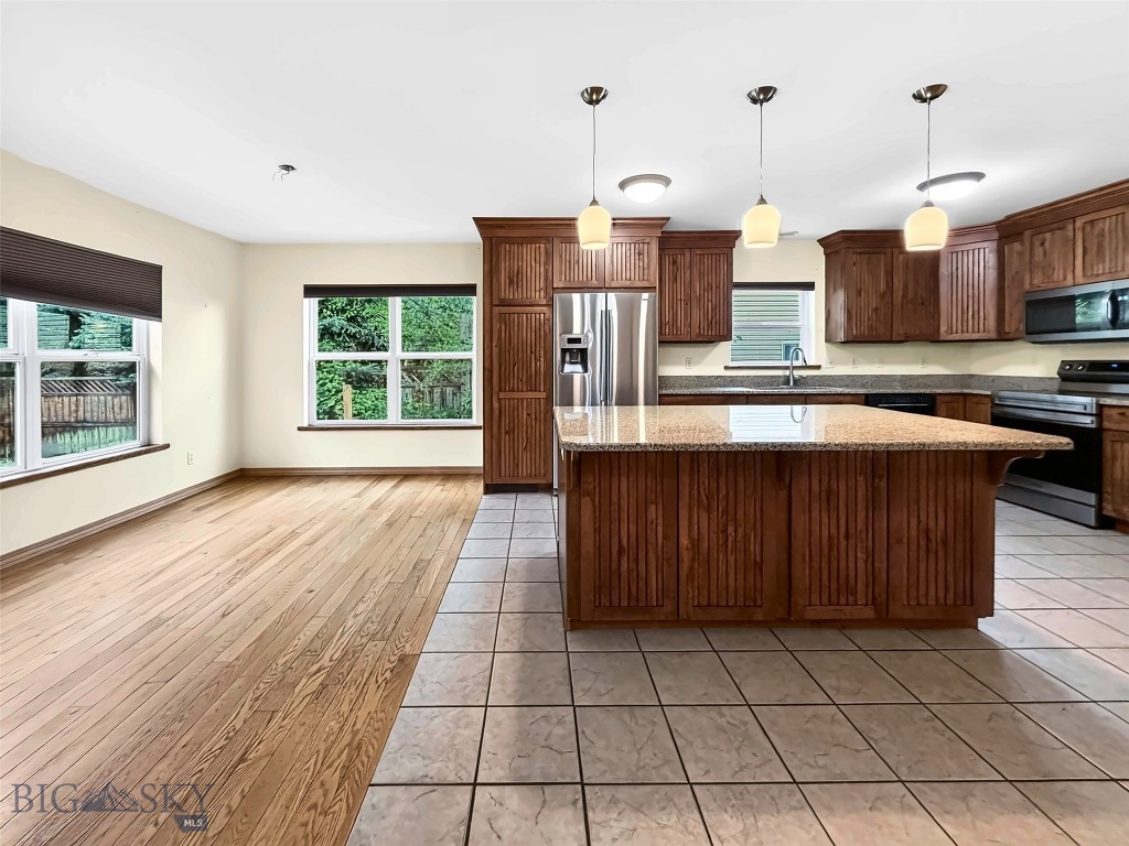 807 Spooner Road