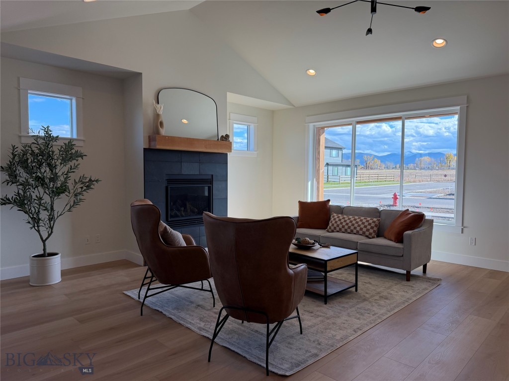 145 Noble Peak