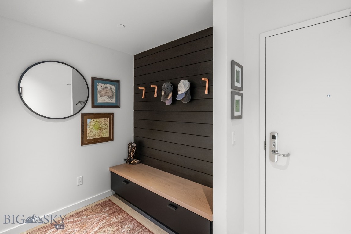 620 E Cottonwood 203
