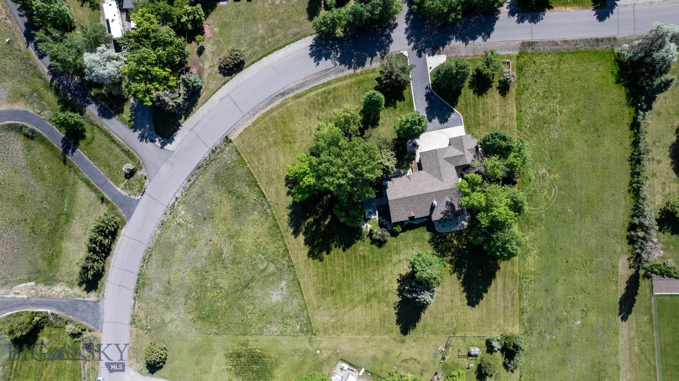 4901 Itana Circle