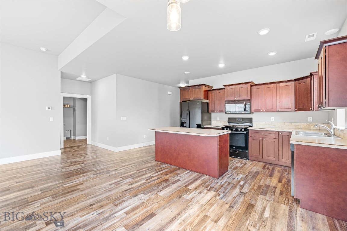 152 Goldcrest Lane