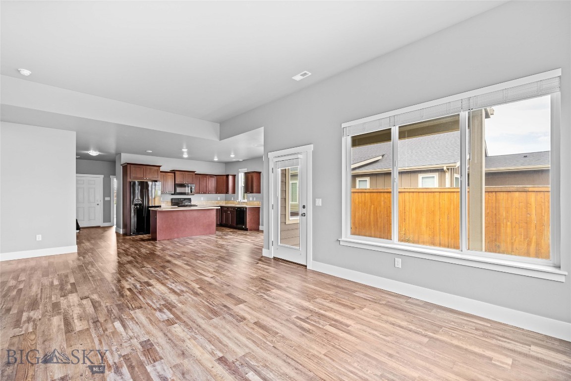 152 Goldcrest Lane