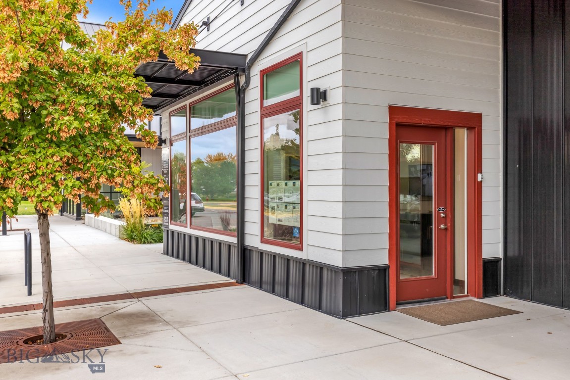 3731 Equestrian Lane 101