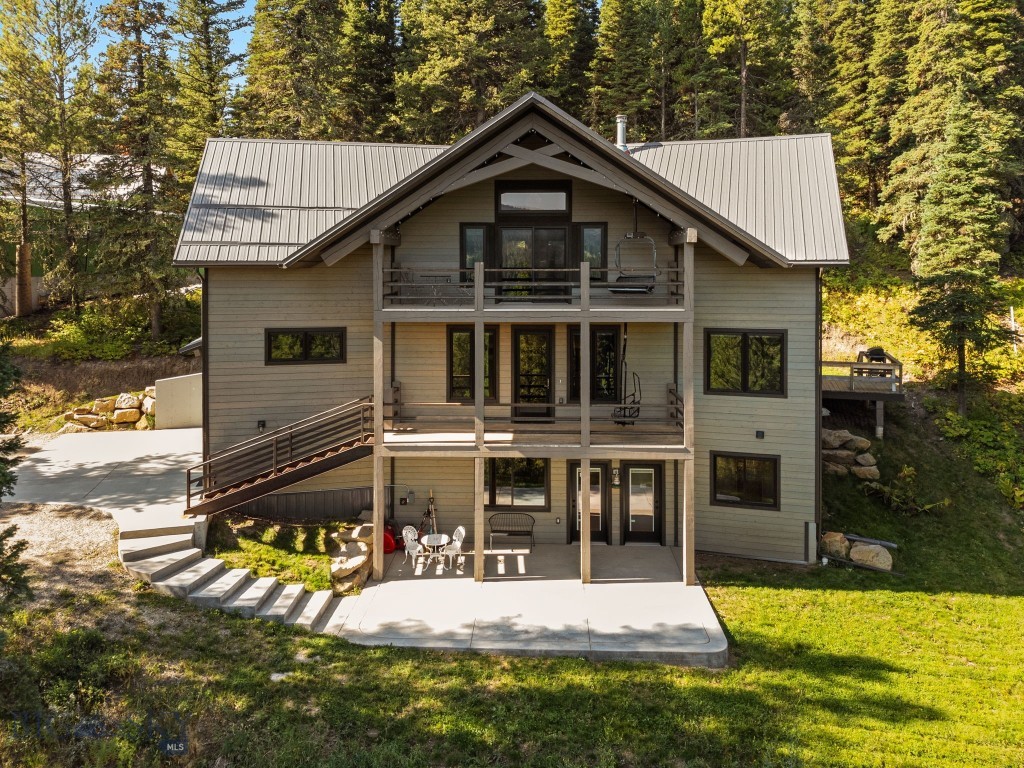 215 Wedeln Drive
