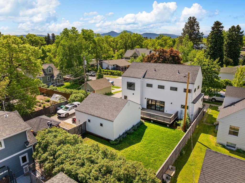 817 W Story Street