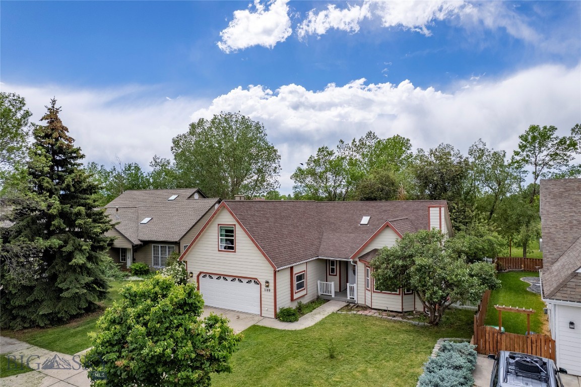 1109 Woodland