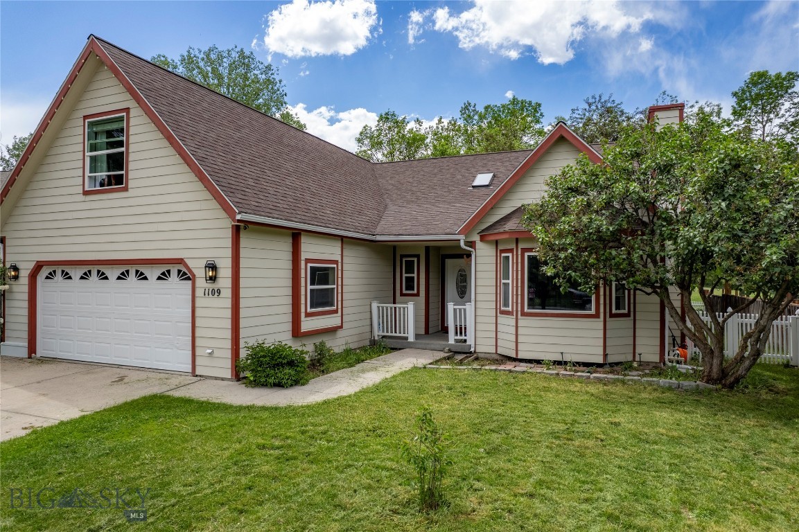 1109 Woodland