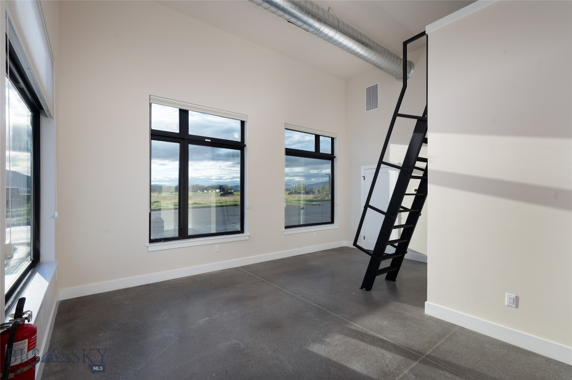 2352 Vaquero Parkway 108