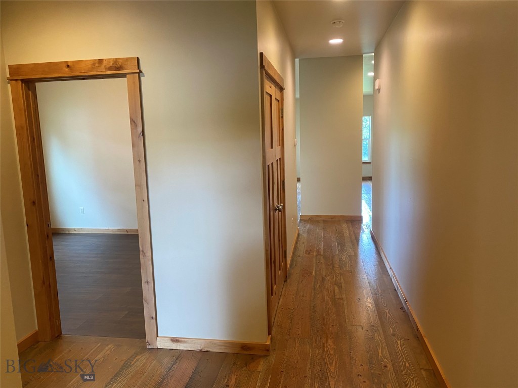 33 Voyager Lane