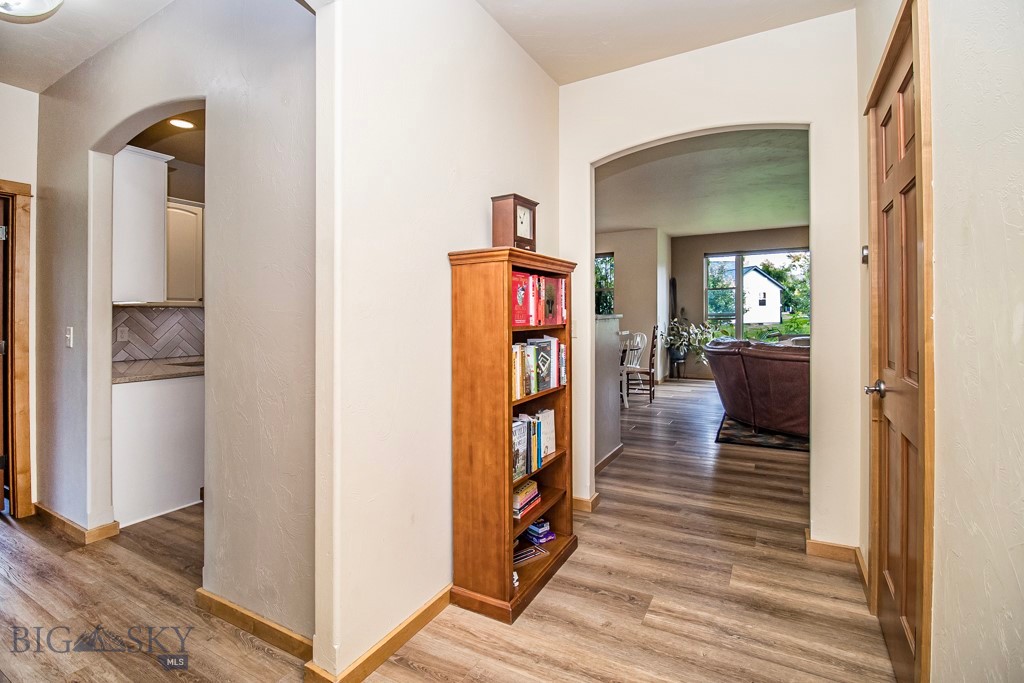 65 W Clara Court