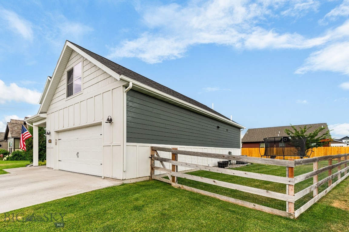 4490 Ethan Way